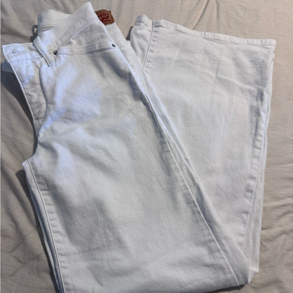Levi's Men's Straight Fit Jeans in White